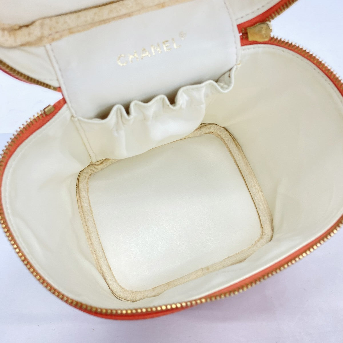 【美品】ボルサソベラナ　バニティバッグ　ハンドバッグ　Red×Gold 極美品】ボルサソベラナ バニティバッグ ハンドバッグ Red×Gold