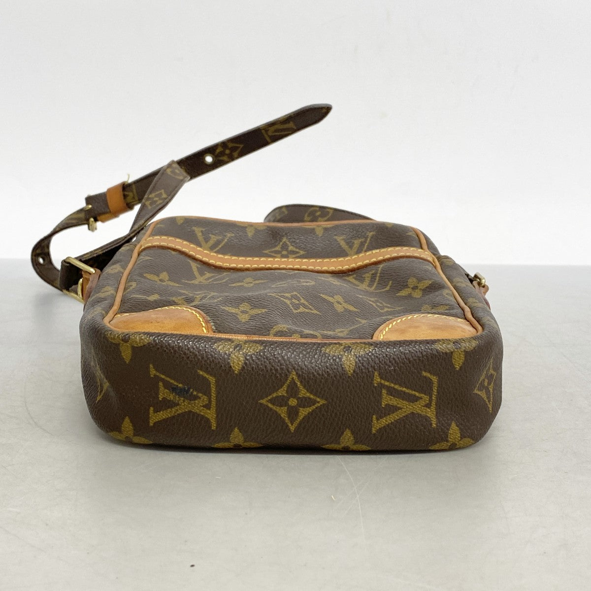 美品 LOUIS VUITTON ヴィトン モノグラム ダヌーブ ショルダー LOUIS VUITTON ルイヴィトン モノグラム ダヌーブ ショルダー