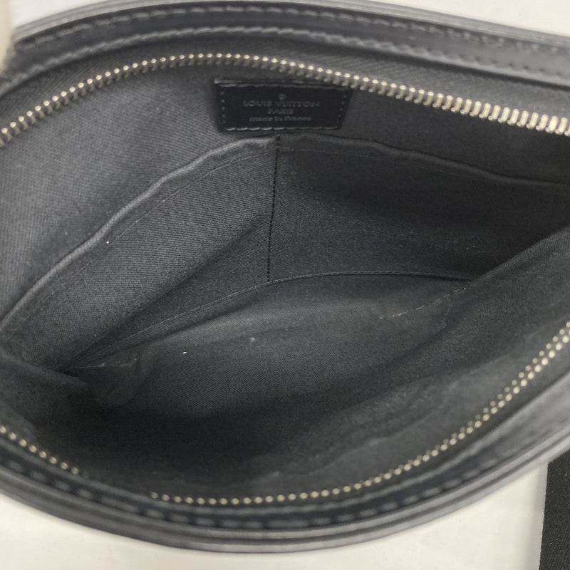 【5ie5942-h】ルイヴィトン ショルダーバッグ ダミエ・グラフィット トマス N58028 ブラック【中古】メンズ