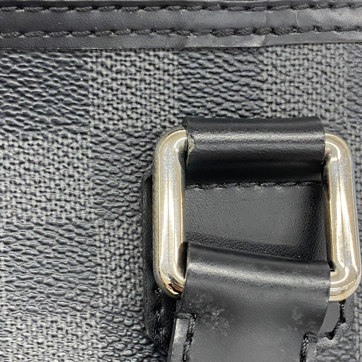 【5ie5942-h】ルイヴィトン ショルダーバッグ ダミエ・グラフィット トマス N58028 ブラック【中古】メンズ