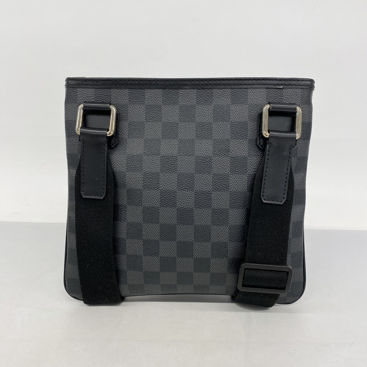 【5ie5942-h】ルイヴィトン ショルダーバッグ ダミエ・グラフィット トマス N58028 ブラック【中古】メンズ