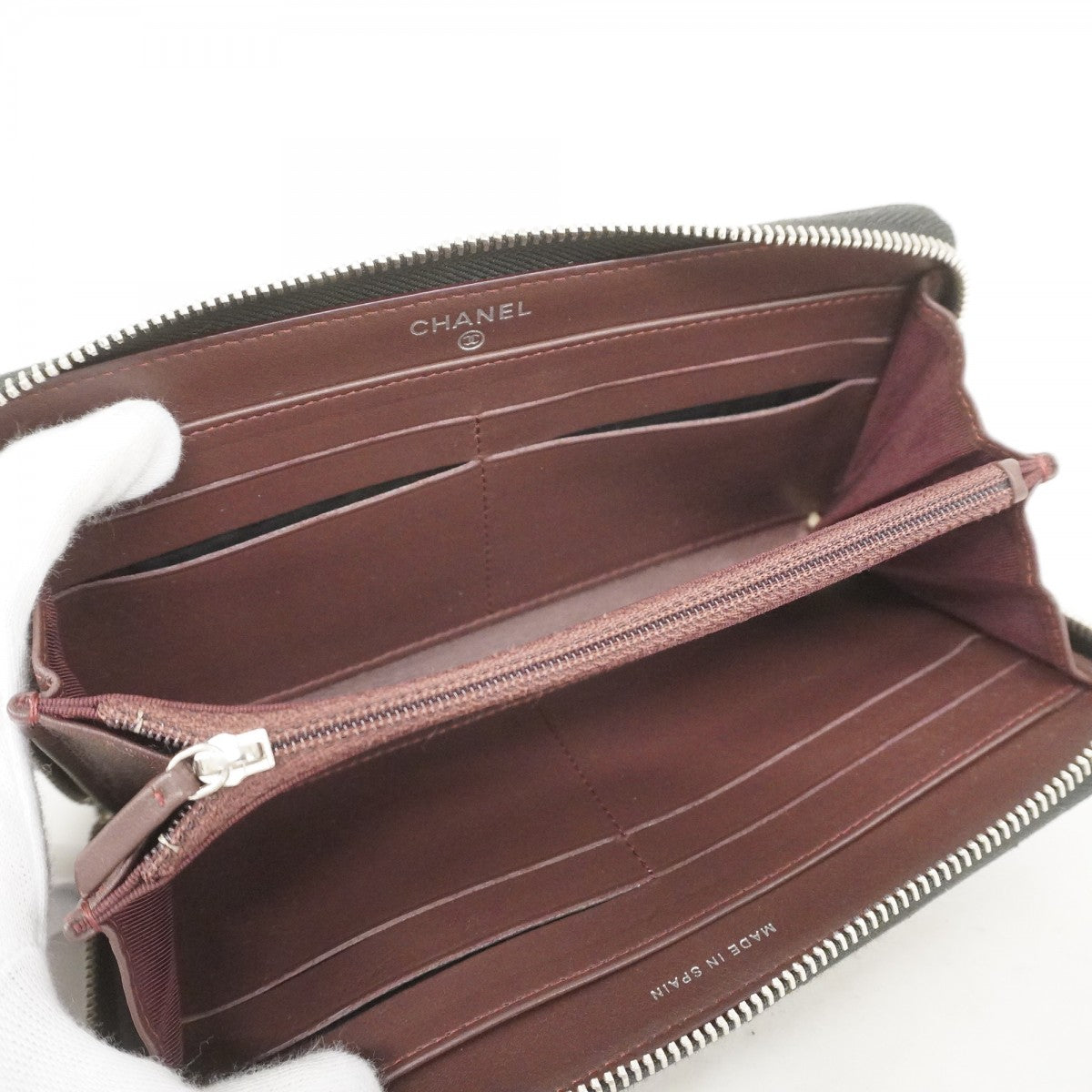 【5ie5971-h】シャネル 長財布 Vステッチ キャビアスキン ブラック シルバー金具【中古】レディース