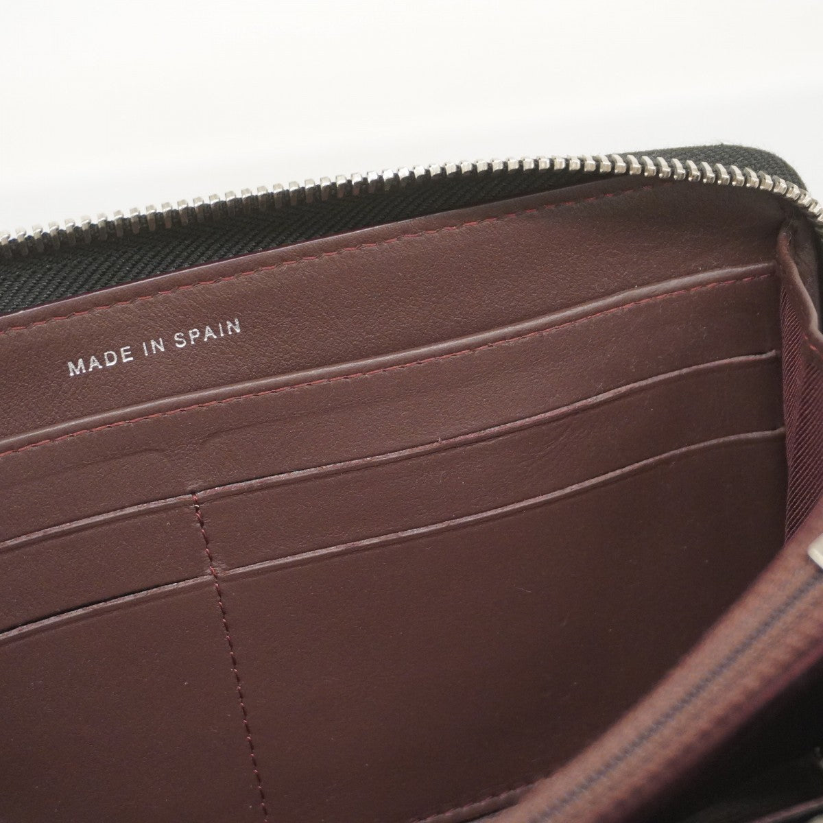 【5ie5971-h】シャネル 長財布 Vステッチ キャビアスキン ブラック シルバー金具【中古】レディース