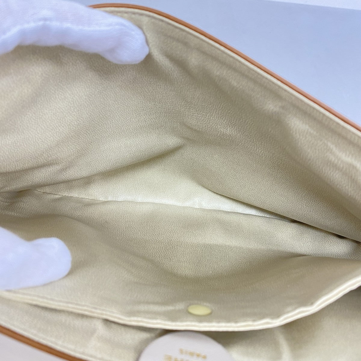 希少✨【セリーヌ】クラッチバッグ 馬車金具 ゴールドロゴ金具 ホワイト レザー CELINE/セリーヌ】馬車金具ゴールド金具 セリーヌロゴ