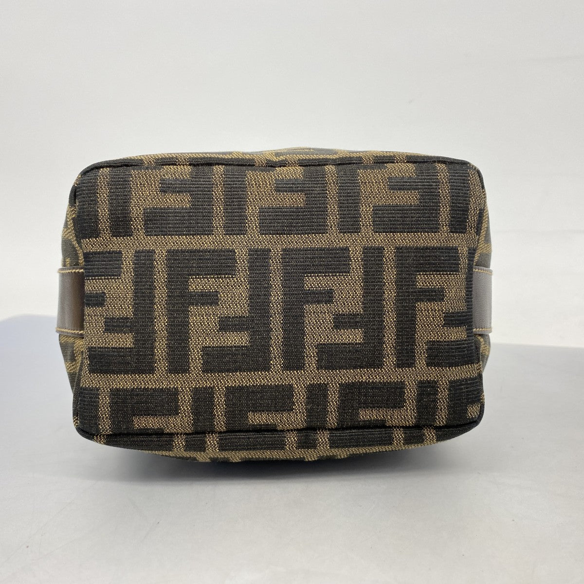 FENDI フェンディ　アクセサリーポーチ ズッカ柄　キャンバス ゴールド金具 FENDI フェンディ アクセサリーポーチ ズッカ柄 キャンバス