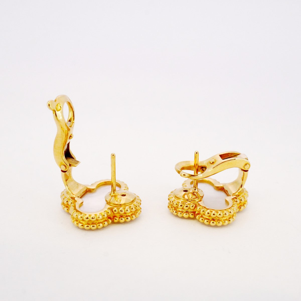 【5jhb0632】ヴァンクリーフ＆アーペル ピアス ヴィンテージ アルハンブラ K18YG イエローゴールド マザーオブパール【中古】レディース