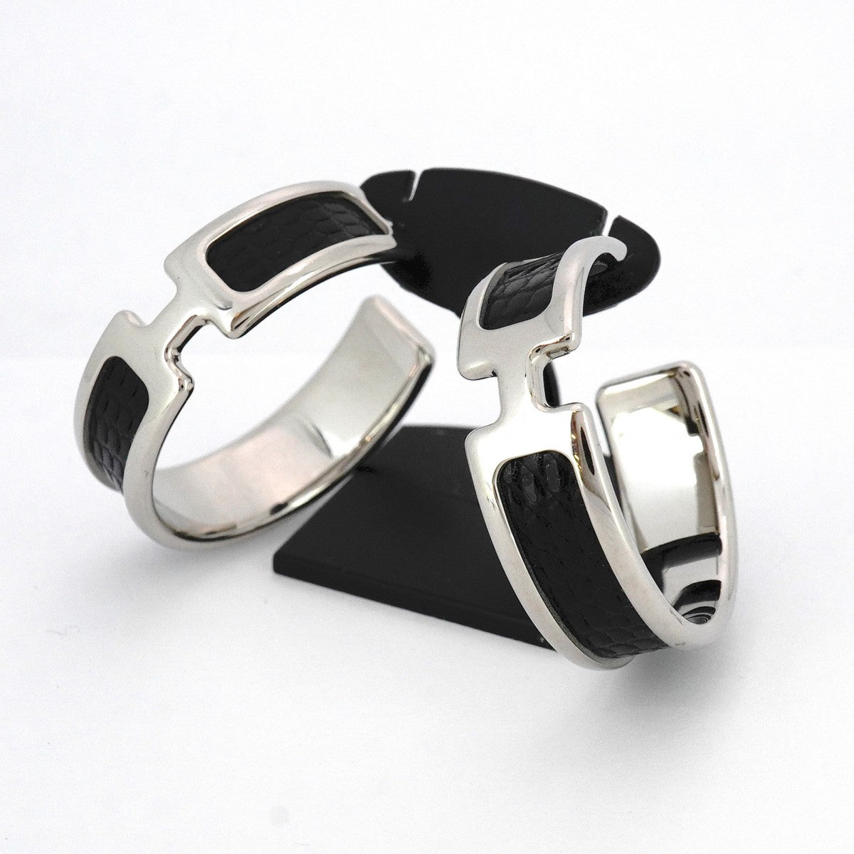 HERMES エルメス　ピアス　オランプ　フープ　シルバー　ブラック　レザー 5jpb0340】エルメス ピアス オランプ/フープ メタル シルバー ブラック