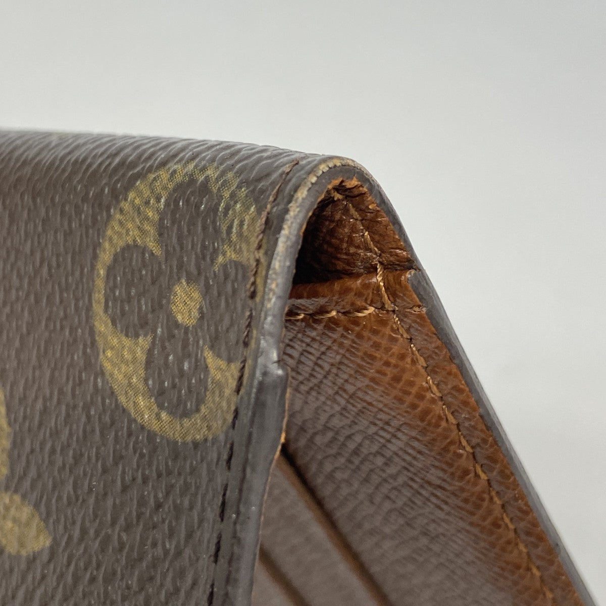 【値下げ】ルイヴィトン　ポルトバルールカルトクレディ　モノグラム　札入れ LOUIS VUITTON ルイヴィトン M61823 ポルトバルールカルト