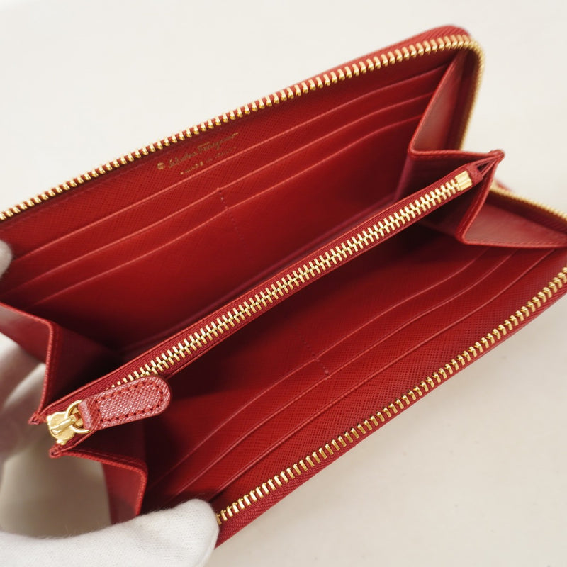 ★SALE【5mc2640】サルヴァトーレフェラガモ 長財布 ヴァラ レザー レッド ゴールド金具【中古】レディース