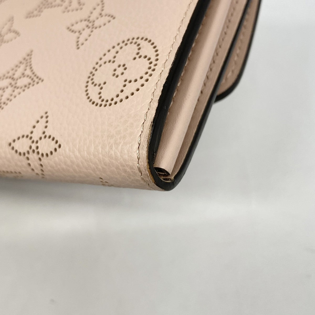 5md4127】ルイヴィトン 長財布 マヒナ ポルトフォイユイリス