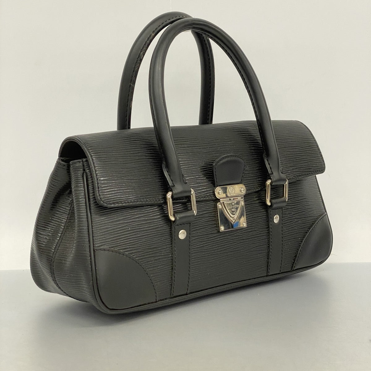 ルイヴィトン バック タイガ パヴェル アルドワーズ 詳細情報とお値段【ルイ