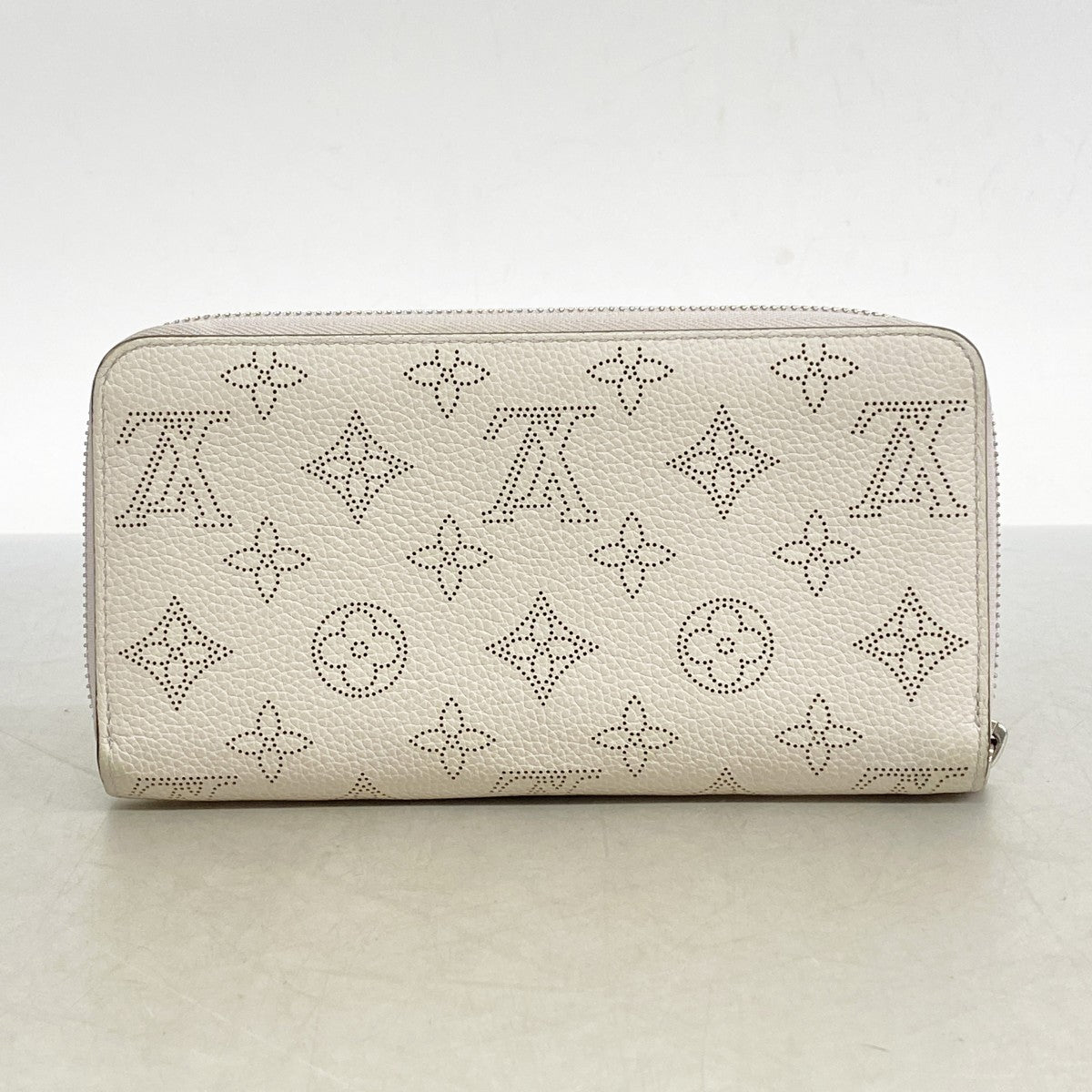 5md4440】ルイヴィトン 長財布 マヒナ ジッピーウォレット