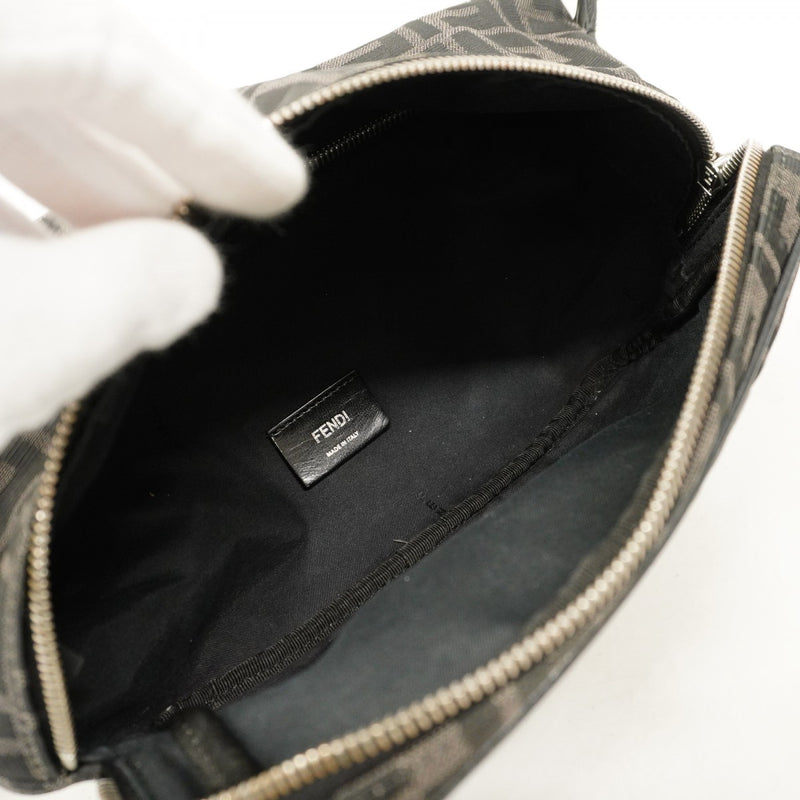 【5md5324】フェンディ ボディバッグ ズッカ ナイロンキャンバス ブラック シルバー金具【中古】レディース