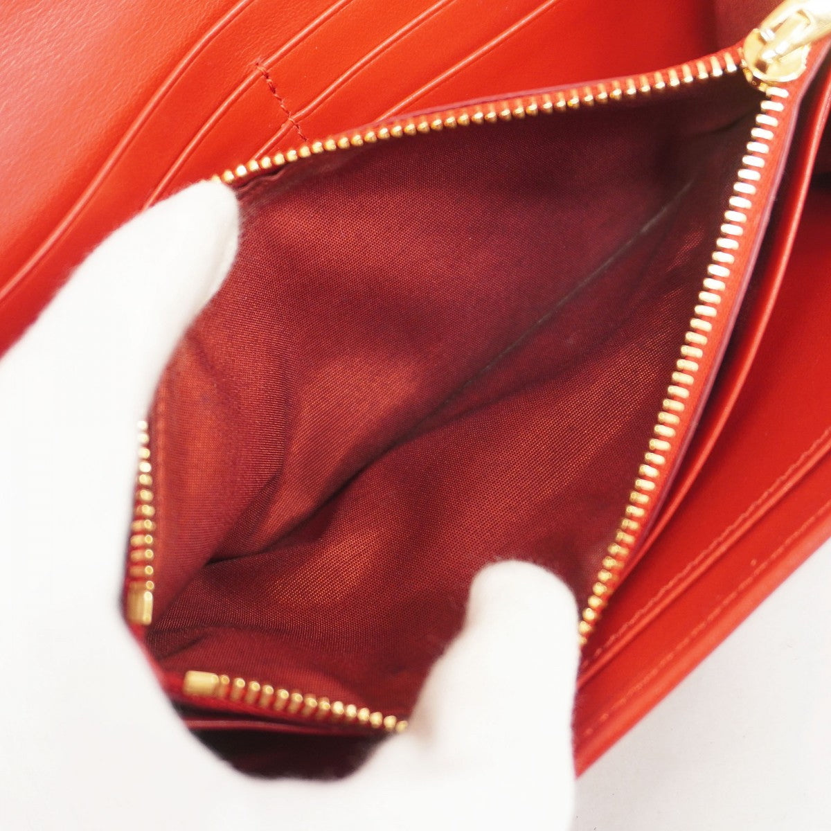 【5me5543】サルヴァトーレフェラガモ 長財布 ガンチーニ レザー レッド ゴールド金具【中古】レディース