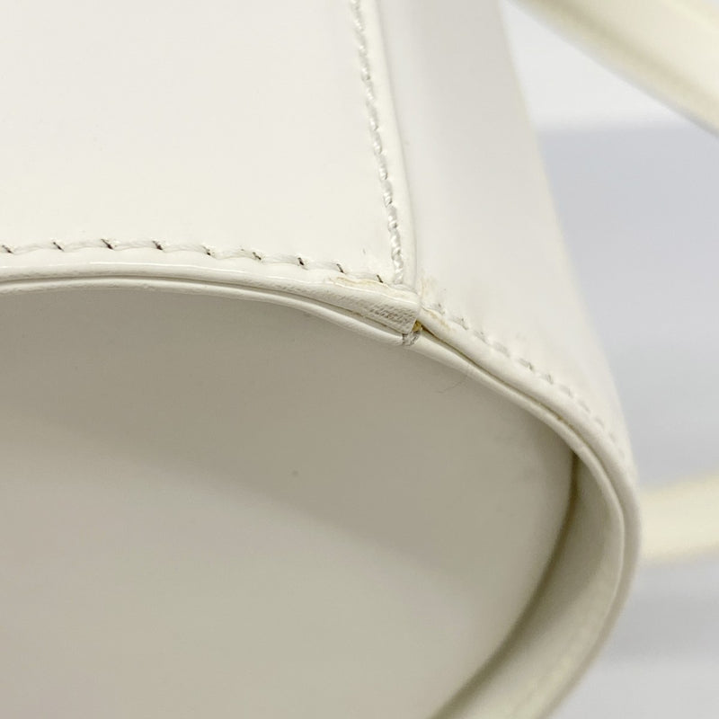 【5me5710】サルヴァトーレフェラガモ ハンドバッグ ガンチーニ レザー ホワイト シルバー金具 2wayバッグ【中古】レディース