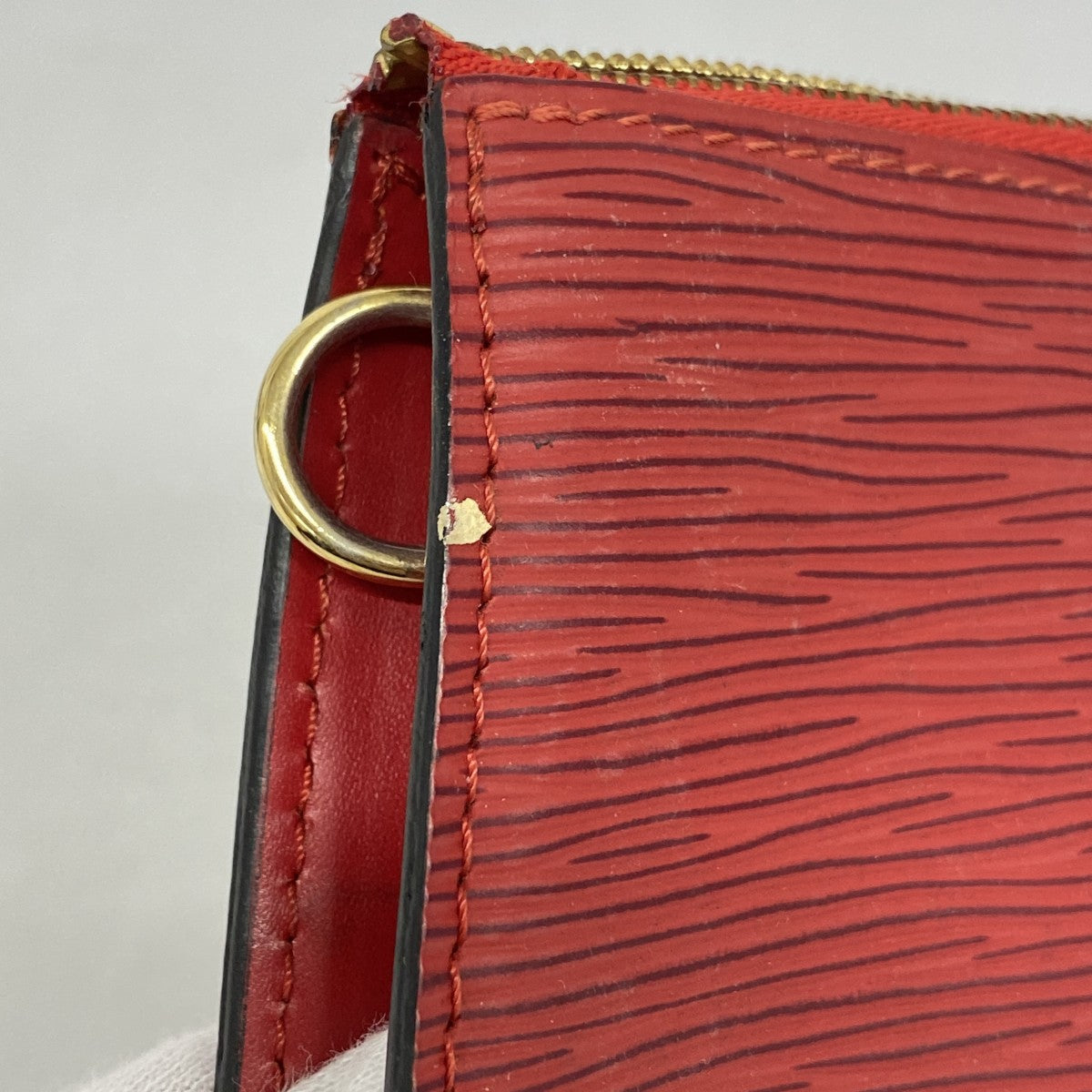 【5me5750】ルイヴィトン ポーチ エピ ポシェットアクセソワール M52947 カスティリアンレッド【中古】レディース