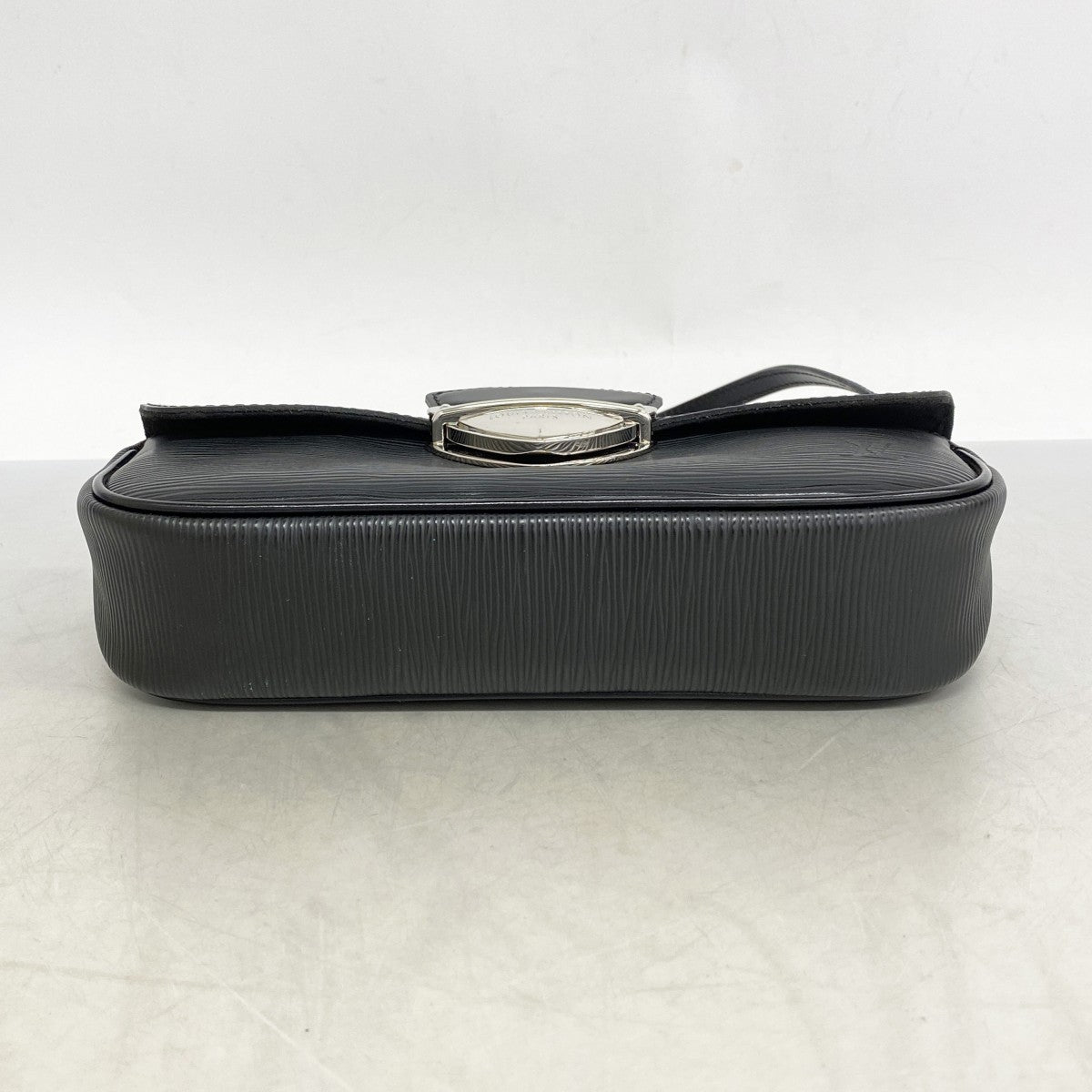 ★最終価格★SALE【5me6320】ルイヴィトン ショルダーバッグ エピ ポシェットモンテーニュ M59292 ノワール【中古】レディース