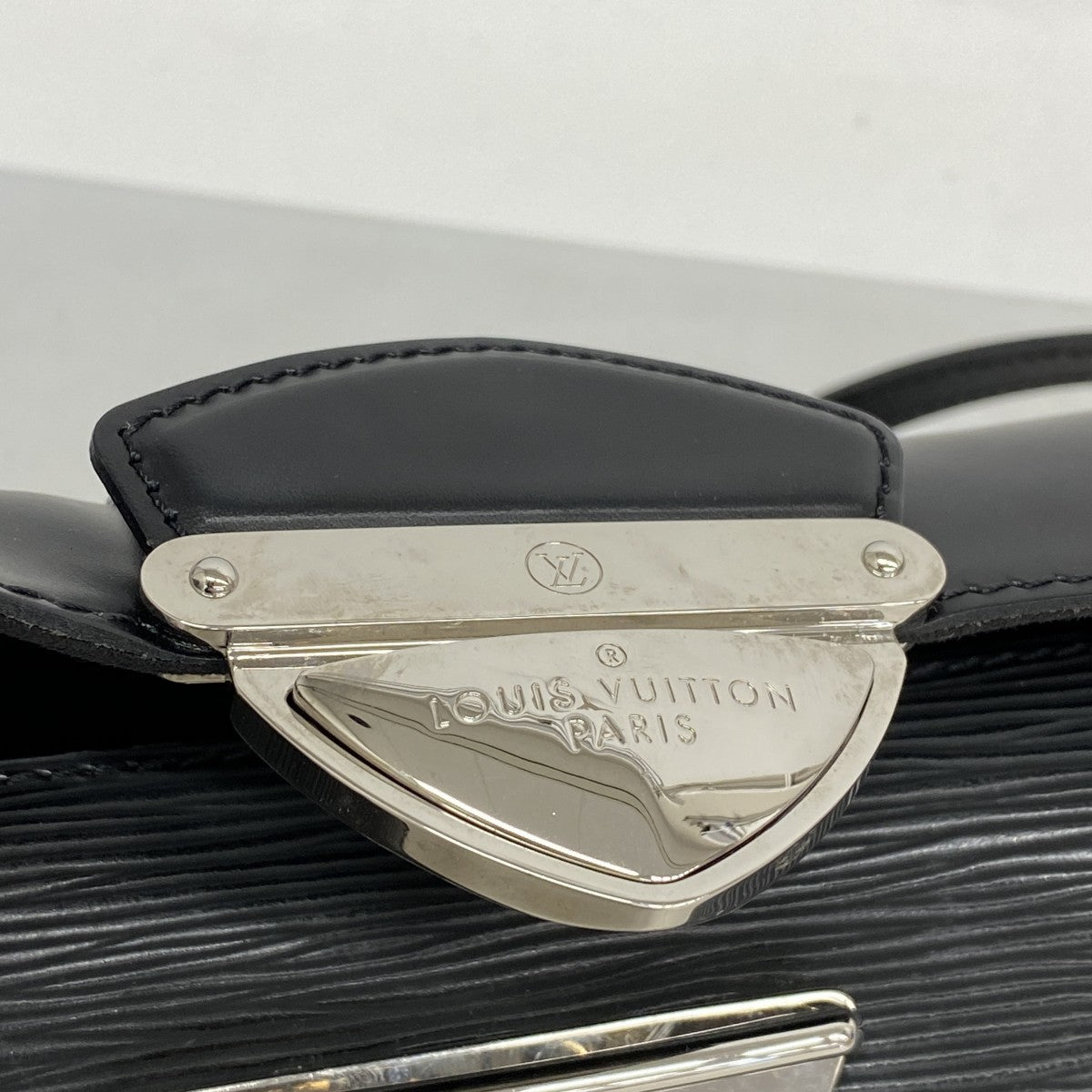 ★最終価格★SALE【5me6320】ルイヴィトン ショルダーバッグ エピ ポシェットモンテーニュ M59292 ノワール【中古】レディース