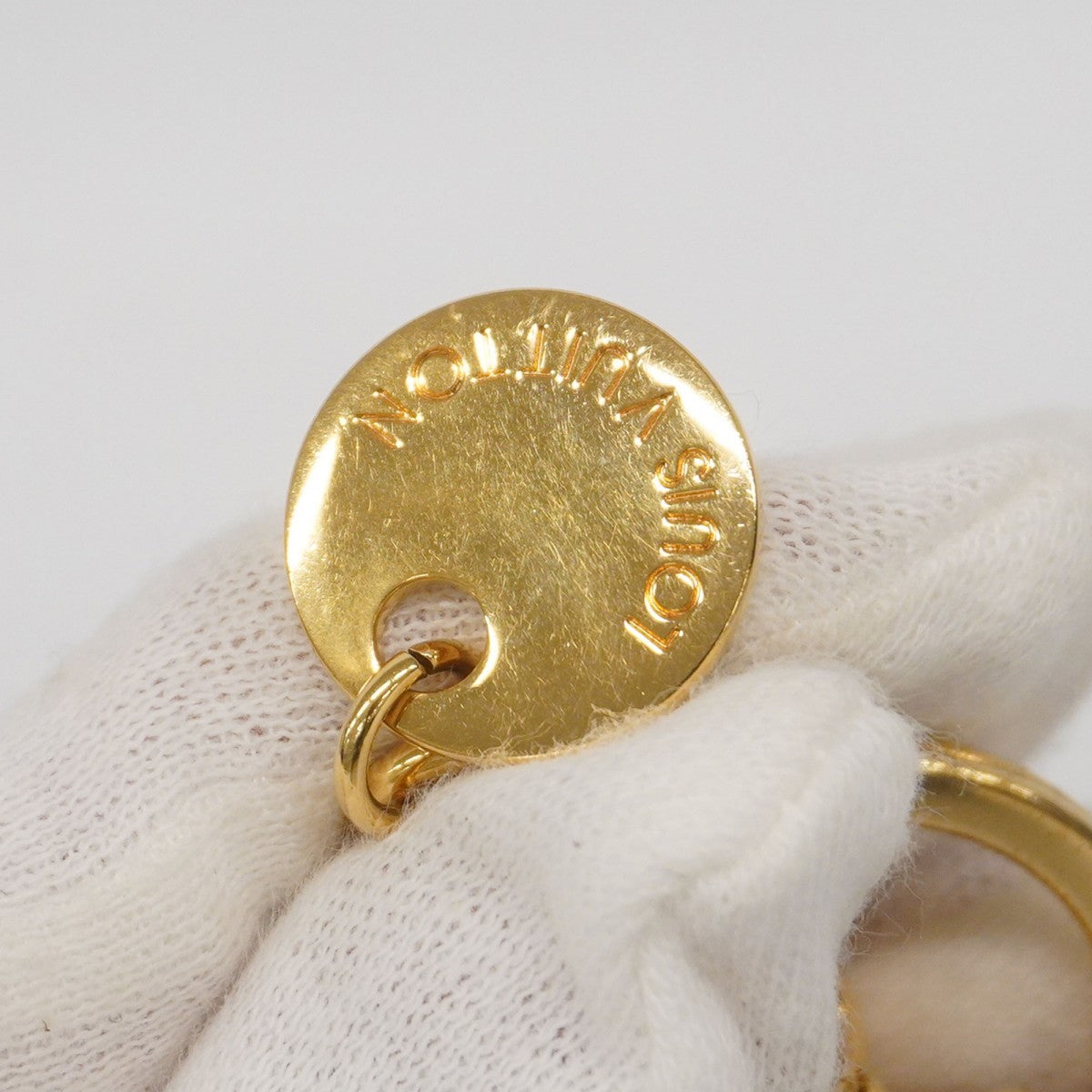 ルイ・ヴィトン キーホルダー ポルトクレLVサークル M68000 ゴールド ルイヴィトンバッグチャーム LVサークル ゴールド ユニセックス