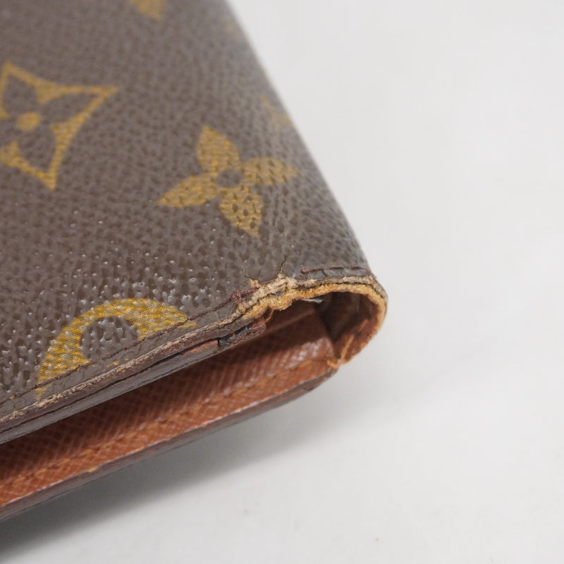 ルイヴィトン モノグラム ポルトトレゾール エテュイ パピエ 三つ折り財布 LOUIS VUITTON ルイヴィトン 三つ折り財布 ポルト トレゾール エテュイ