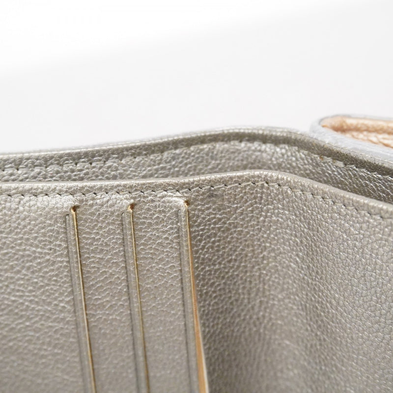 グレー レザー 三つ折り財布 ゴールド金具 グレー レザー 三つ折り財布 ゴールド金具