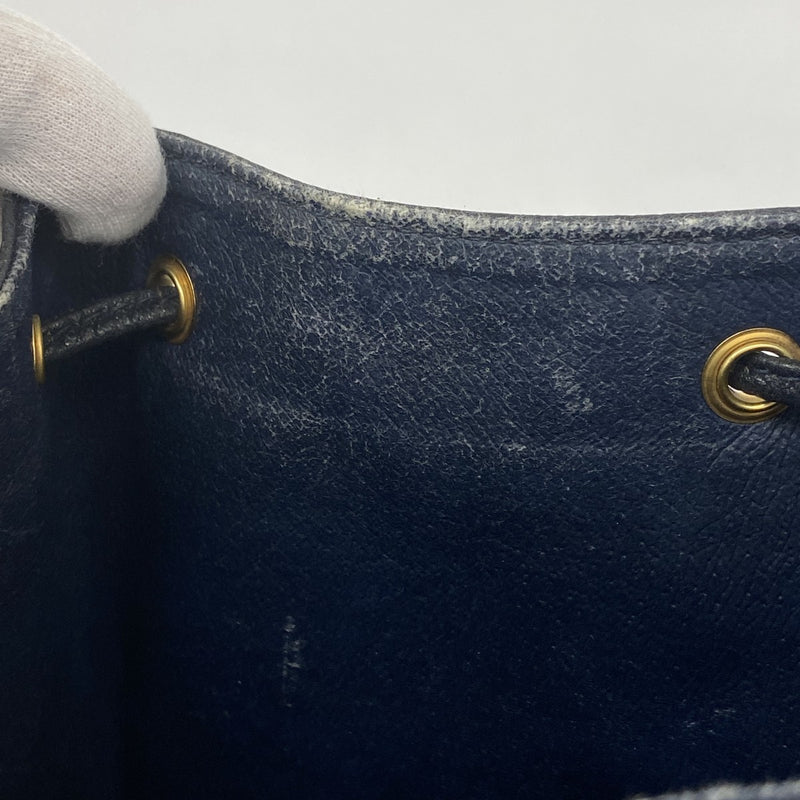 5od4484】グッチ ショルダーバッグ GGスプリーム/シェリーライン 14 02