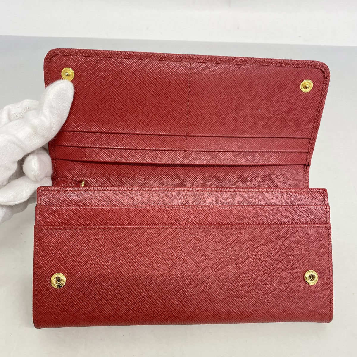 5od4628】プラダ 長財布 サフィアーノ レザー レッド ゴールド金具