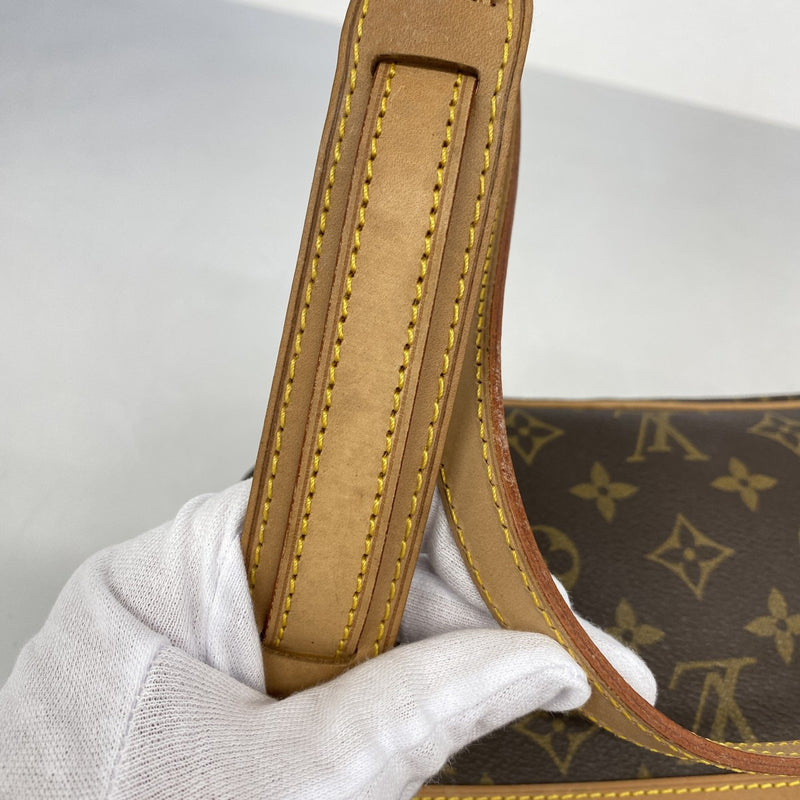 5oe4931】ルイヴィトン ショルダーバッグ モノグラム サンリス M51222