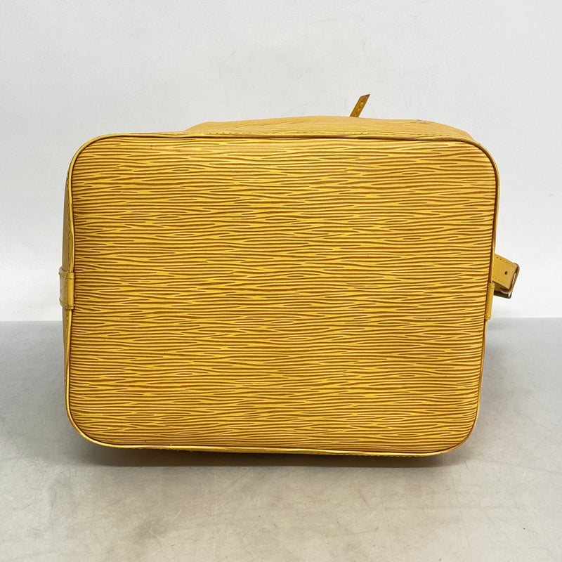 5oe5007】ルイヴィトン ショルダーバッグ エピ プチノエ M44109