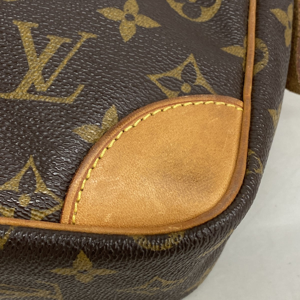 5oe5083】ルイヴィトン クラッチバッグ モノグラム コンピエーニュ28