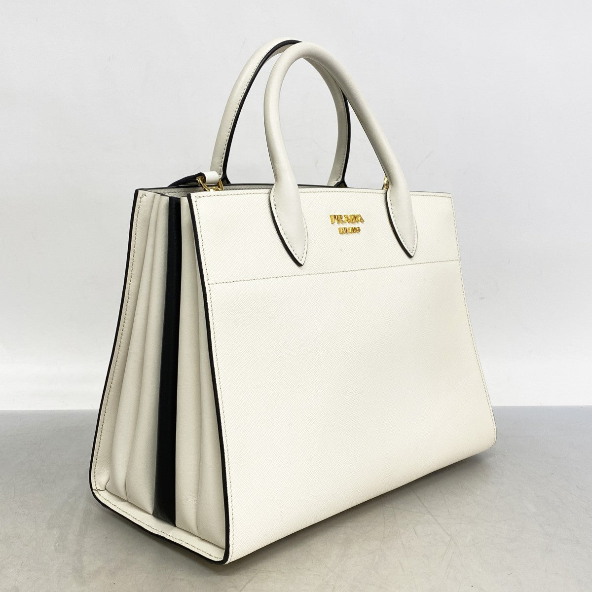 5oe5708】プラダ ハンドバッグ サフィアーノ レザー ホワイト ゴールド
