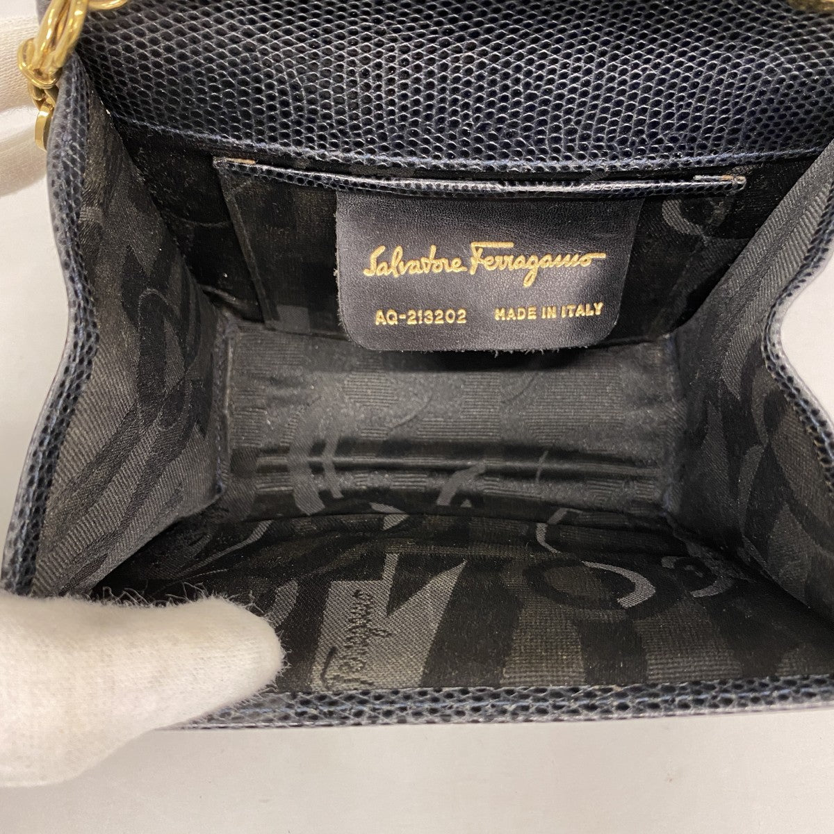 5oe5950】サルヴァトーレフェラガモ ショルダーバッグ ヴァラ レザー