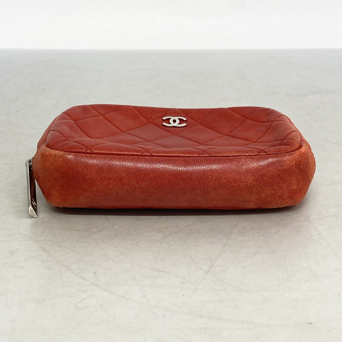 5oe6279】シャネル ポーチ マトラッセ ラムスキン レッド シルバー金具