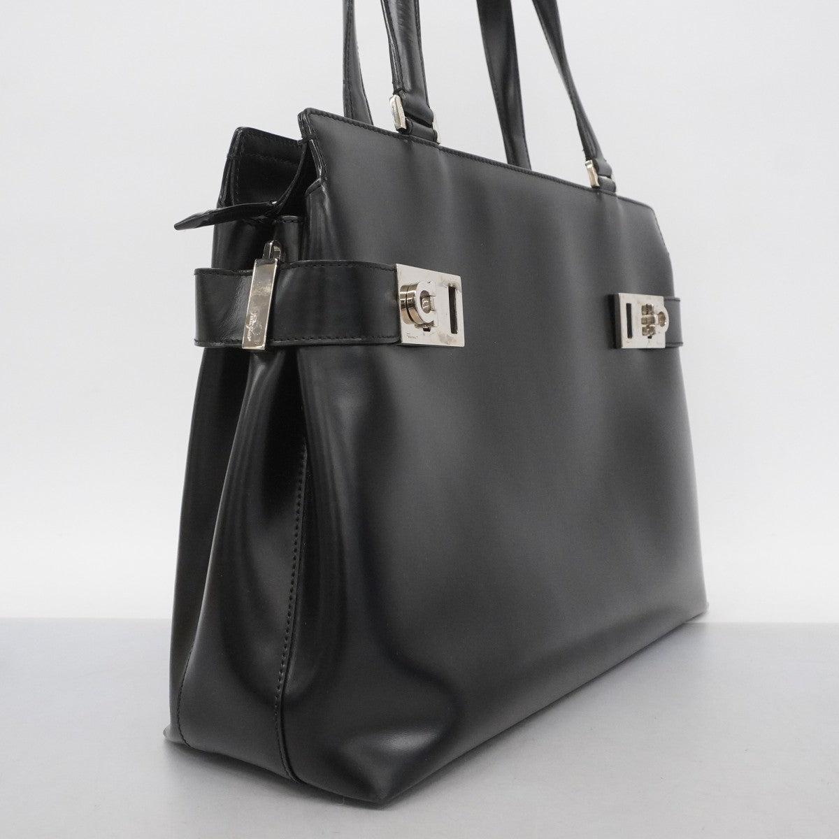 5pa0322】サルヴァトーレフェラガモ トートバッグ ガンチーニ レザー