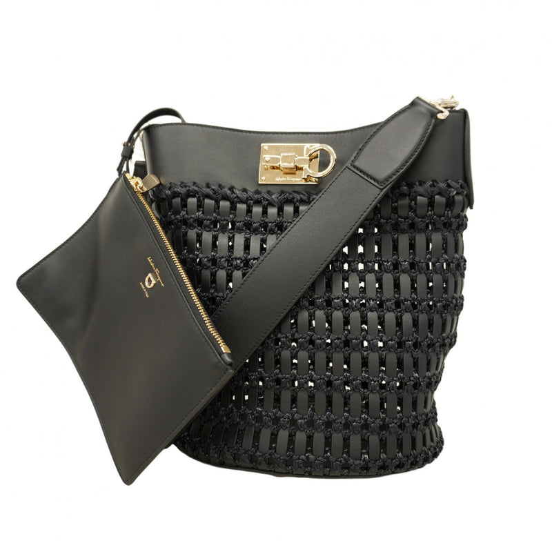 5pa0795-h】サルヴァトーレフェラガモ ショルダーバッグ ガンチーニ