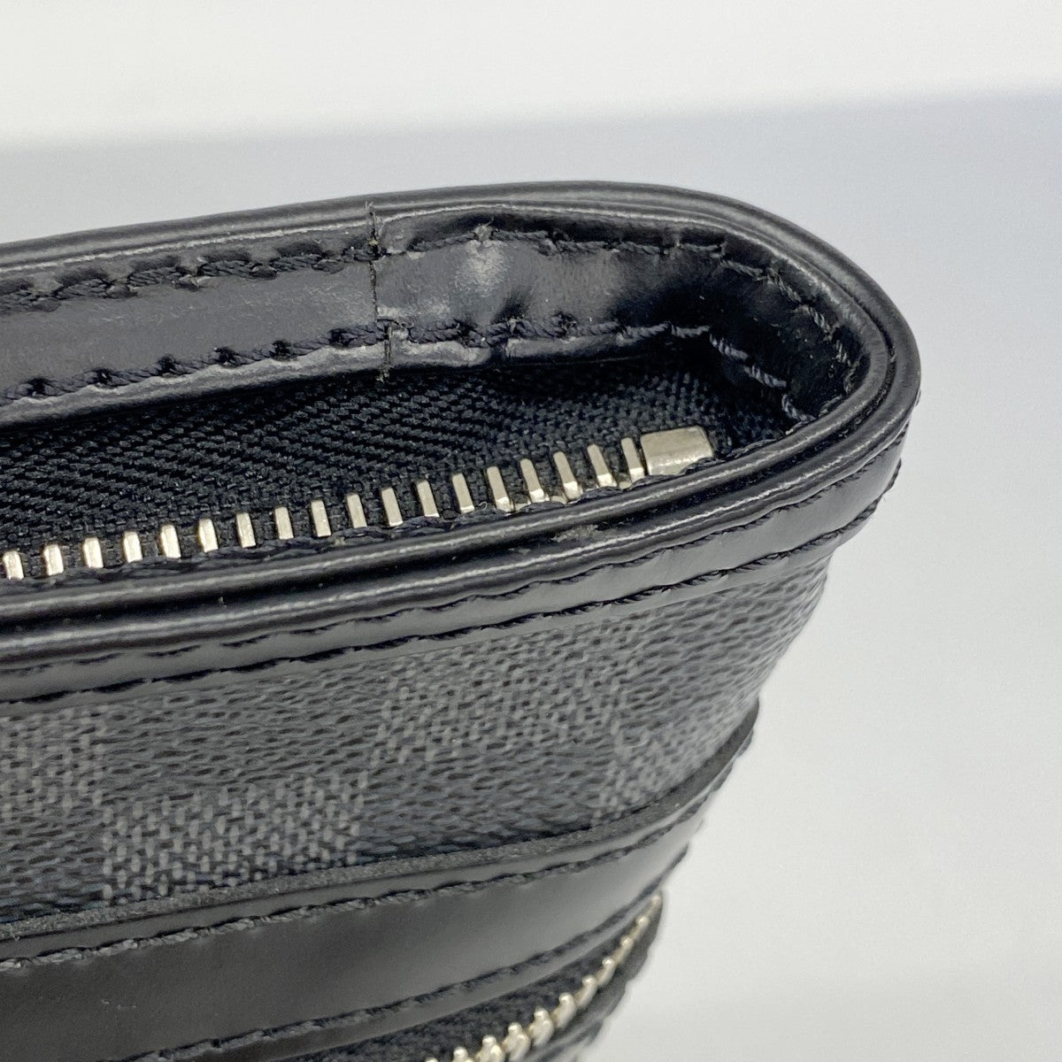 【5pa0870】ルイヴィトン ショルダーバッグ ダミエ・グラフィット トマス N58028 ブラック【中古】メンズ