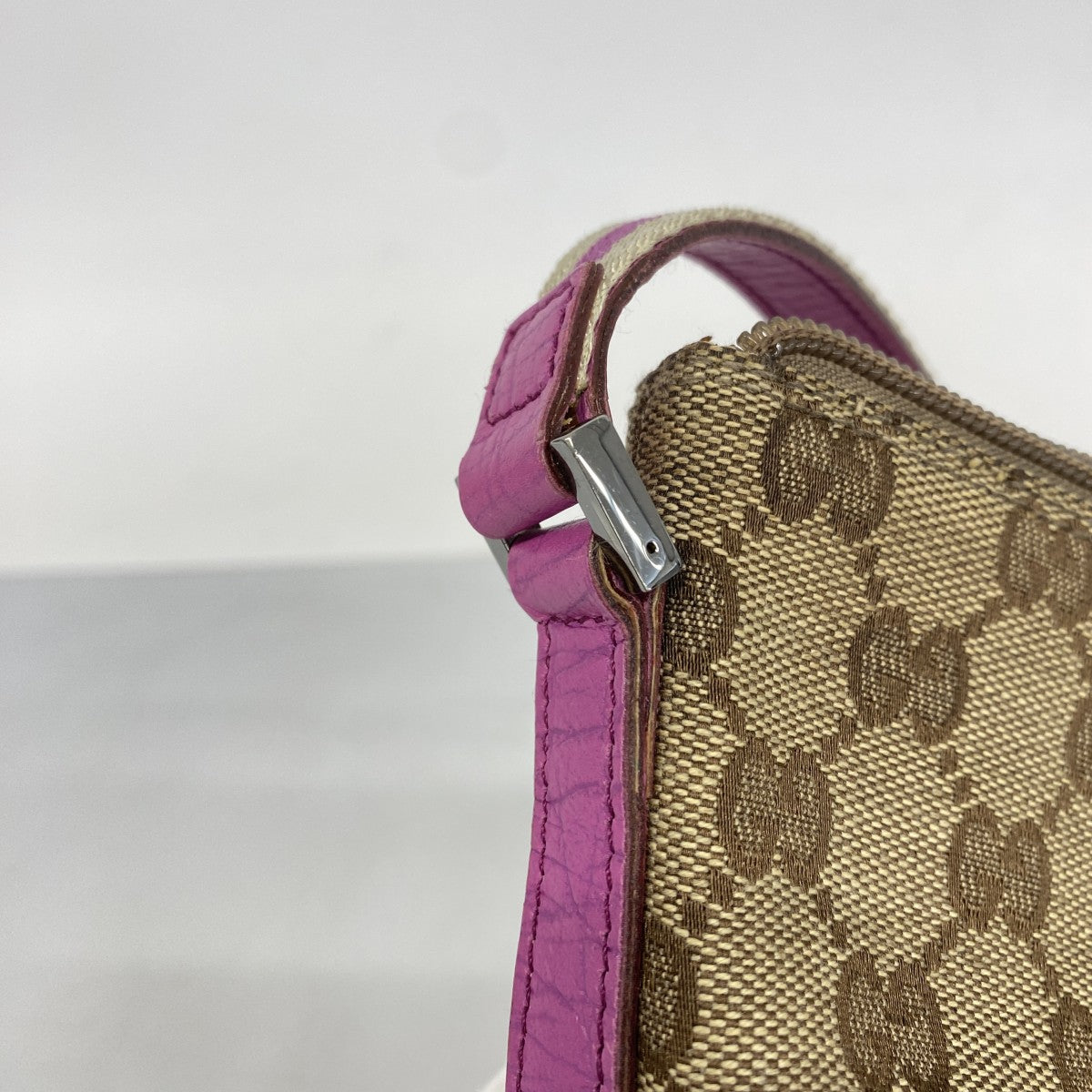 【5pa0888】グッチ ポーチ GGキャンバス 141809 キャンバス ブラウン ピンク シルバー金具【中古】レディース