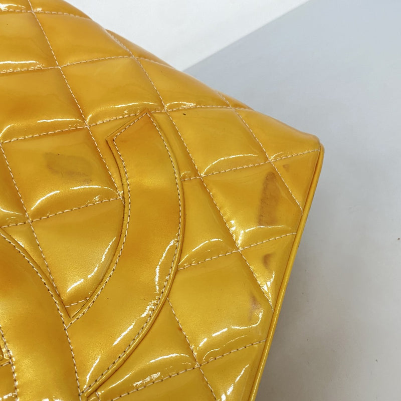 【5pa0915】シャネル トートバッグ 復刻トート パテントレザー イエロー シルバー金具【中古】レディース