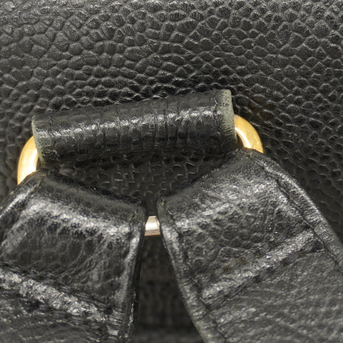 【5pa0953-h】シャネル リュック・デイパック キャビアスキン ブラック ゴールド金具【中古】レディース