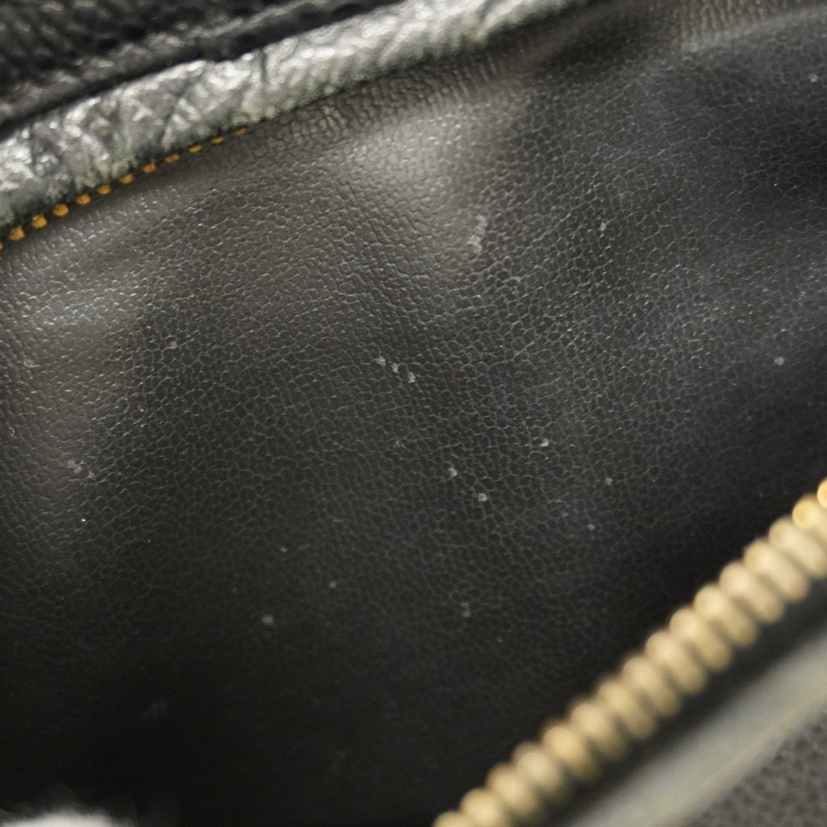 【5pa0953-h】シャネル リュック・デイパック キャビアスキン ブラック ゴールド金具【中古】レディース