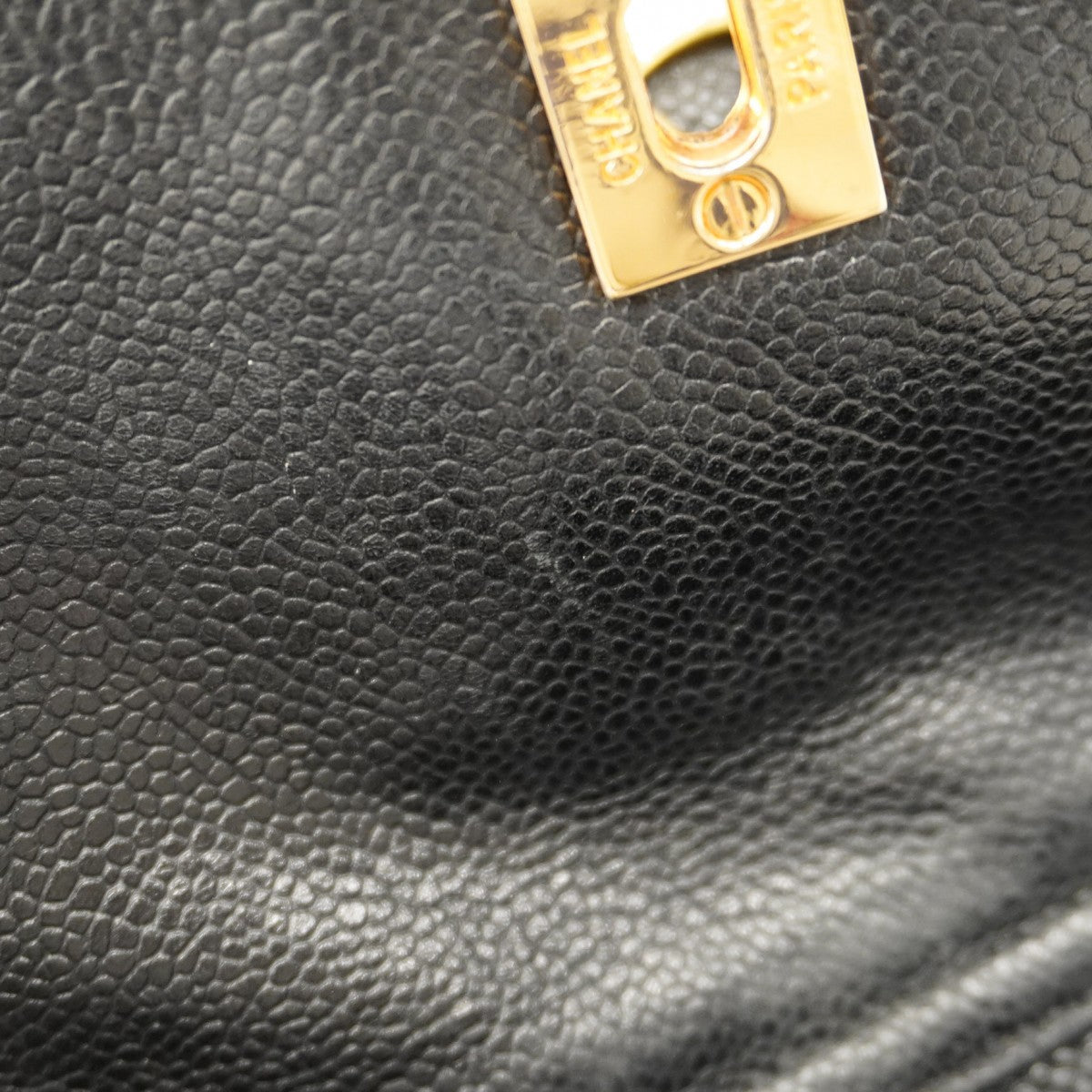 【5pa0953-h】シャネル リュック・デイパック キャビアスキン ブラック ゴールド金具【中古】レディース