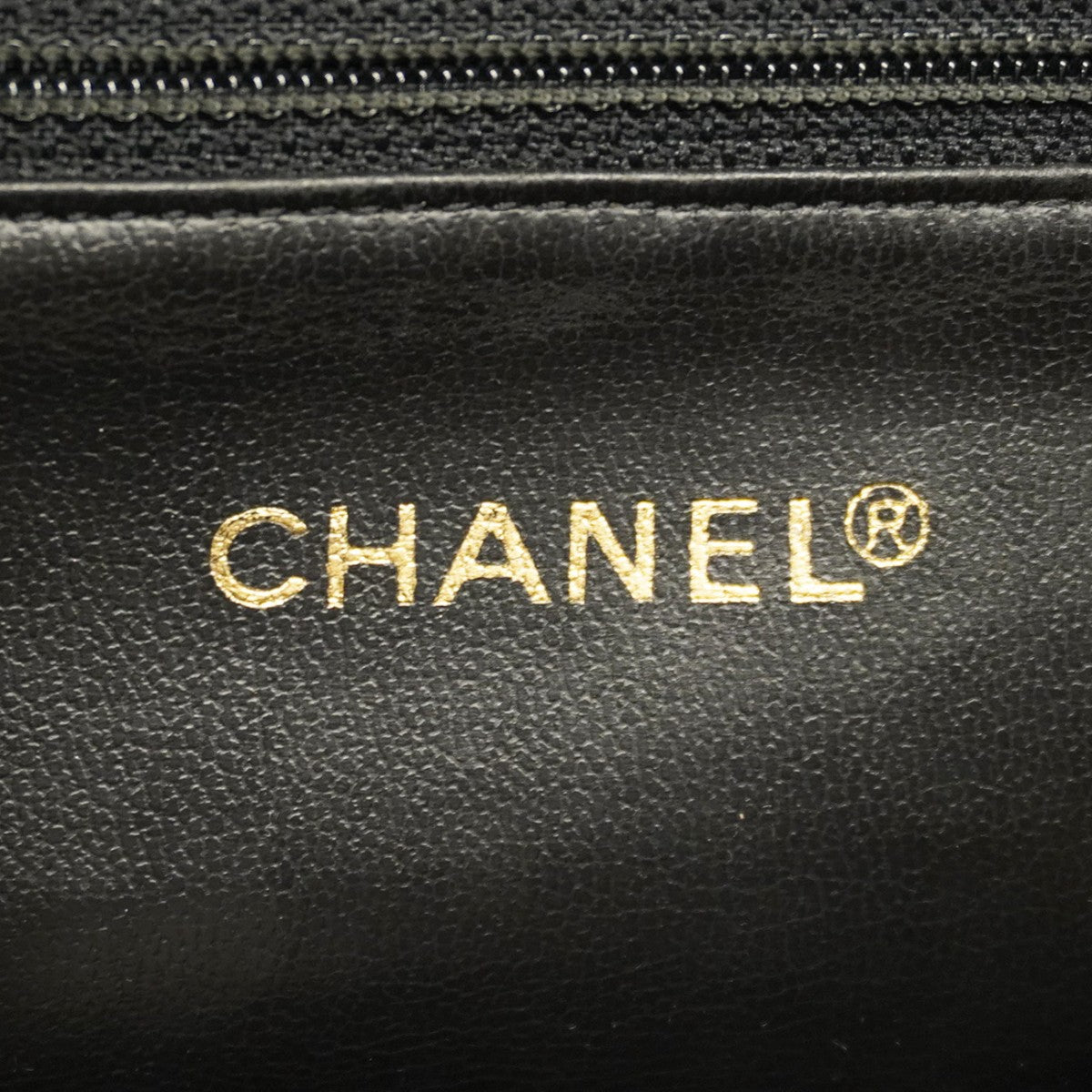 【5pa0953-h】シャネル リュック・デイパック キャビアスキン ブラック ゴールド金具【中古】レディース
