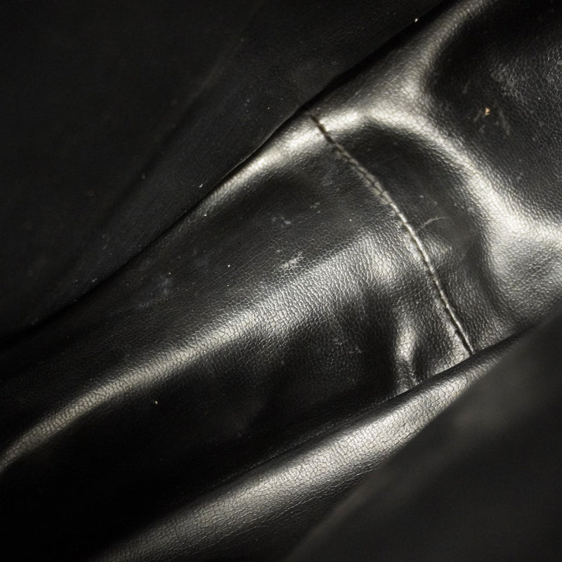 【5pa0953-h】シャネル リュック・デイパック キャビアスキン ブラック ゴールド金具【中古】レディース