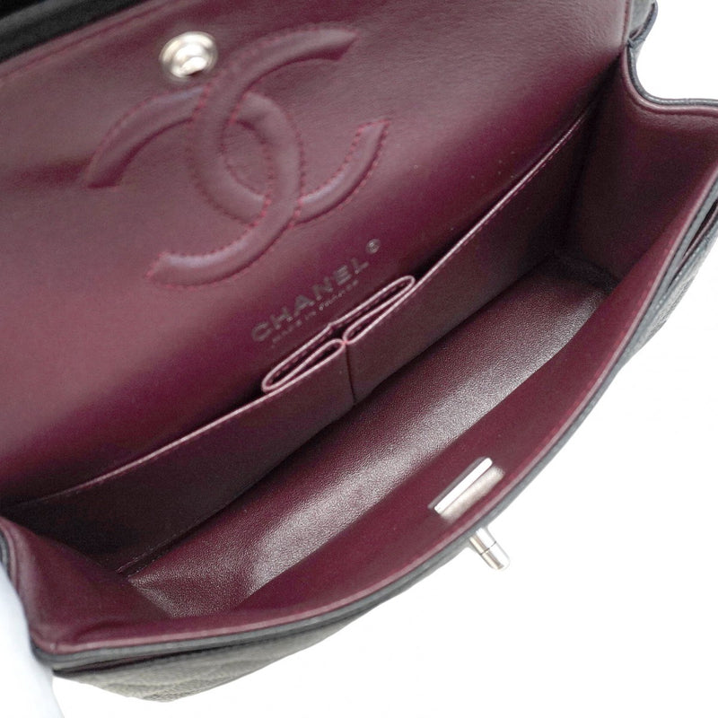 【5pa0993-e】シャネル ショルダーバッグ マトラッセ Wフラップ Wチェーン キャビアスキン ブラック シルバー金具【中古】レディース