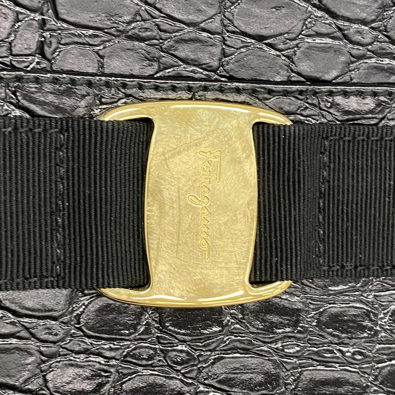 5pa1291】サルヴァトーレフェラガモ ショルダーバッグ ヴァラ レザー