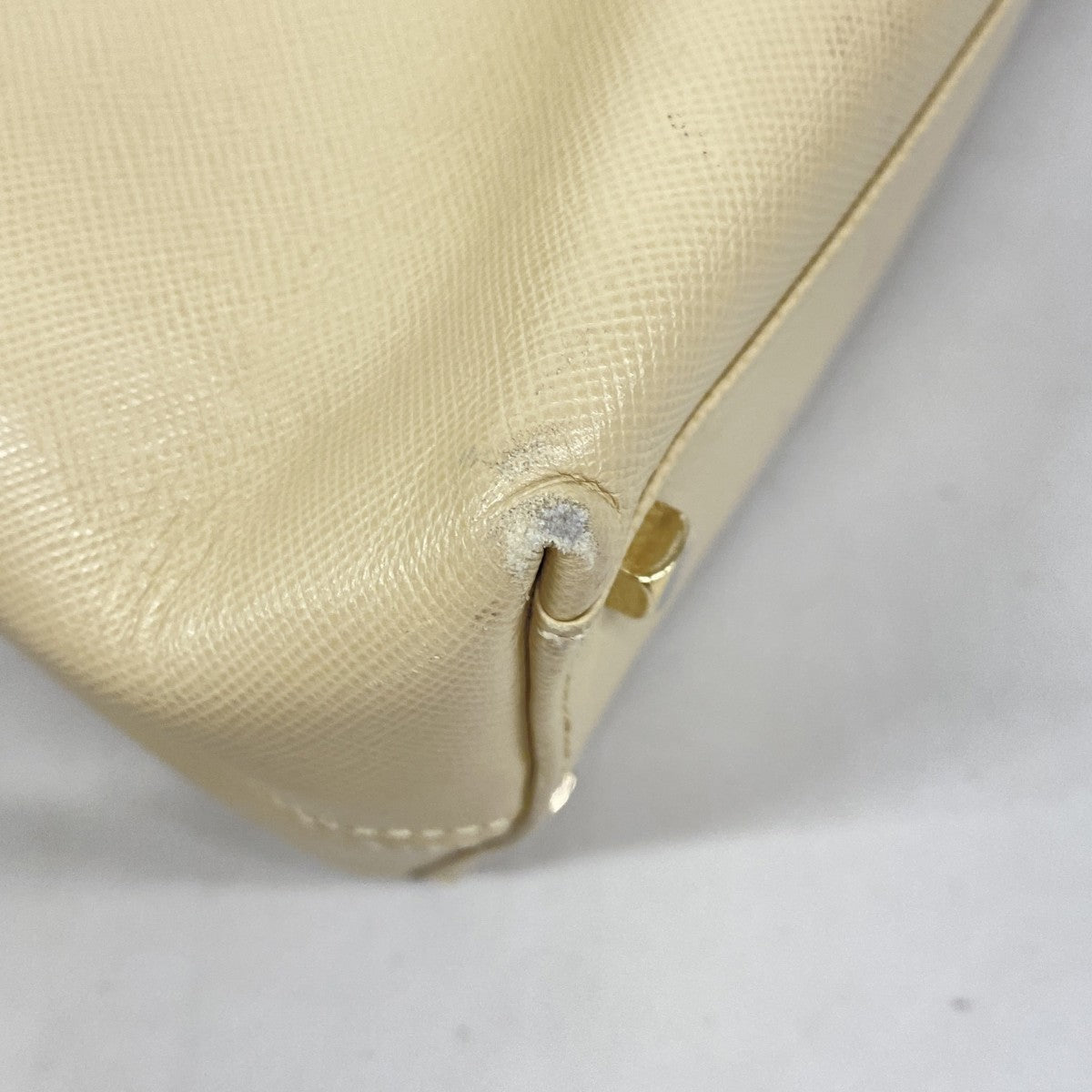 美品✨サルヴァトーレフェラガモ　厚底　レザー　ガンチーニ　クリーム色　4 1/2 5pb2119】サルヴァトーレフェラガモ ハンドバッグ ガンチーニ レザー