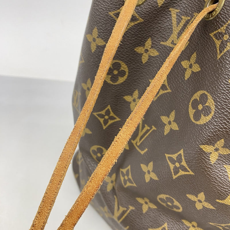 5pb2454】ルイヴィトン ショルダーバッグ モノグラム プチノエ M42226