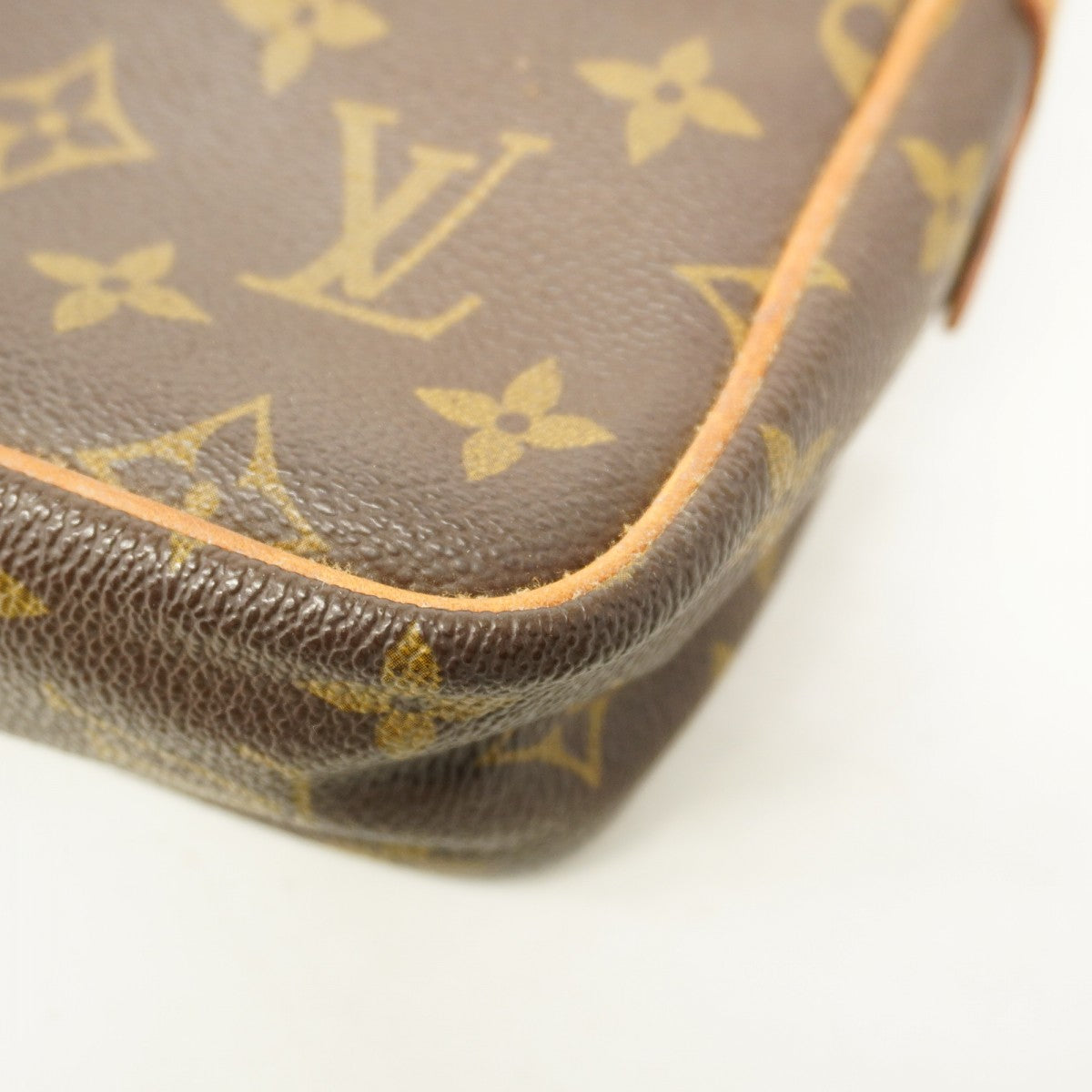 Louis Vuitton ルイヴィトン クラッチバッグ コンピエーニュ23 LOUIS VUITTON（ルイ・ヴィトン） コンピエーニュ23 ブランドオフ
