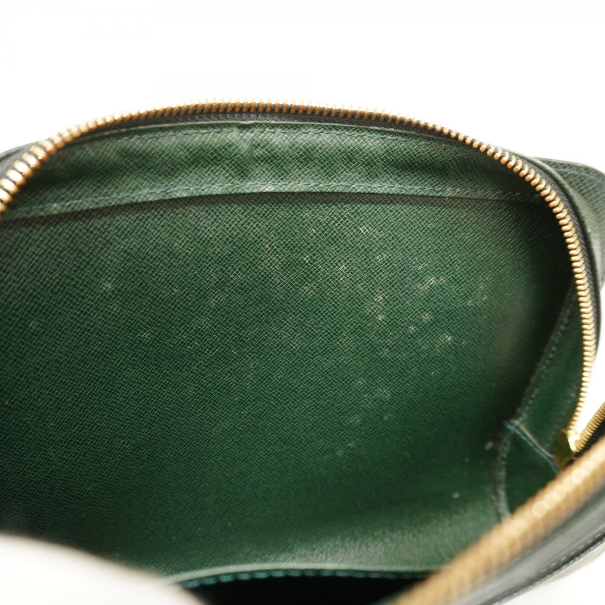 ⭐︎ルイヴィトン⭐︎タイガ バイカル クラッチバッグ エピセア グリーン 本革 鑑定済 ルイヴィトン クラッチバッグ タイガ バイカル エピセア