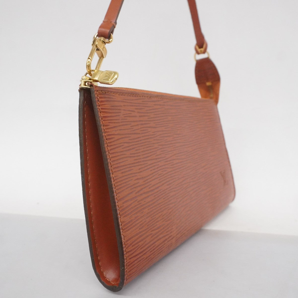 ルイヴィトン M40778 エピ ポシェット アクセソワール ポーチ ブラウン ルイヴィトン M40778 エピ ポシェット アクセソワール ポーチ ブラウン